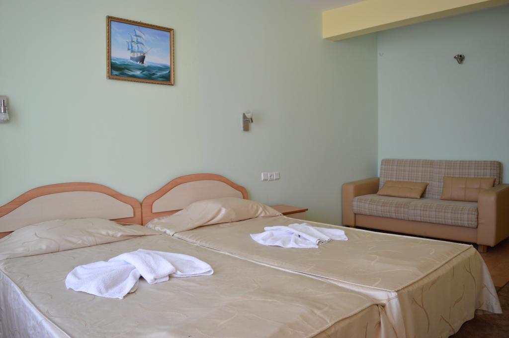 Family Hotel Coral 索佐波尔 外观 照片